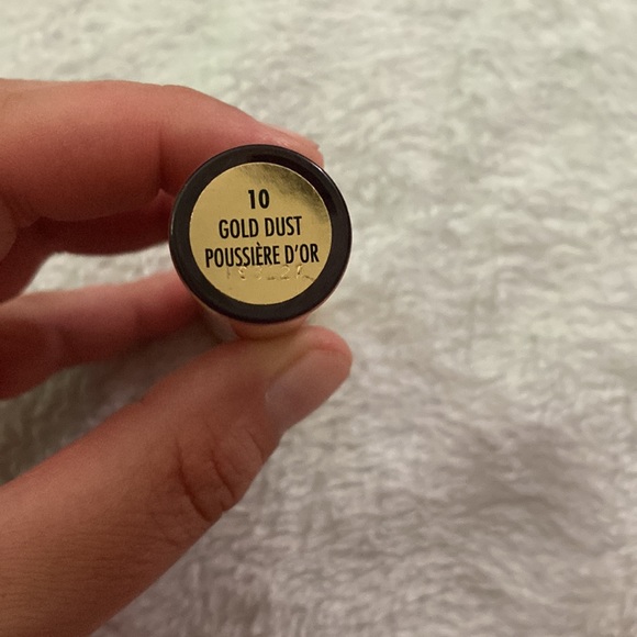 Milani Gold dust lip plumper - Picture 4 of 4